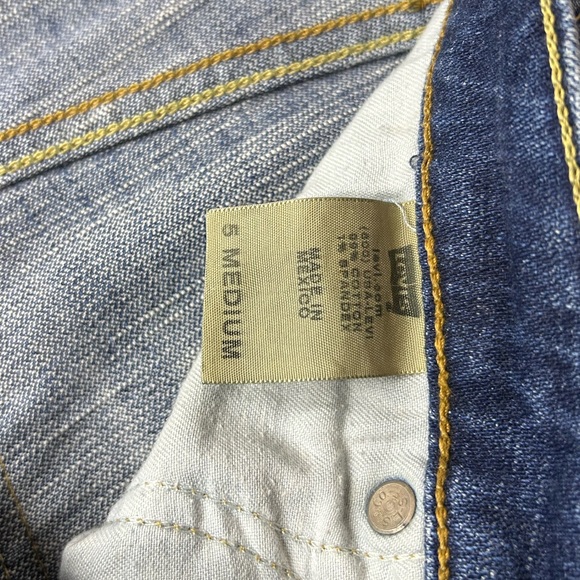 Vintage Levi’s 524 Boot Cut Classic Blue Denim Jeans - Picture 3 of 7
